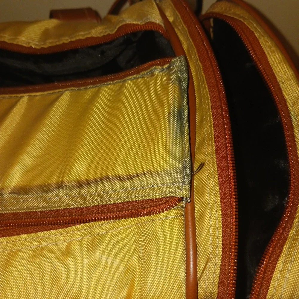 Unbranded vintage gold